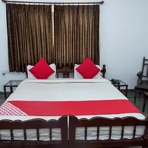 Oyo 14119 Manwar Hotel