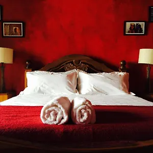 Majo House Bed & Breakfast